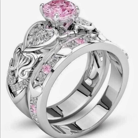 Women’s Fashion Ring - Picture 3 of 6